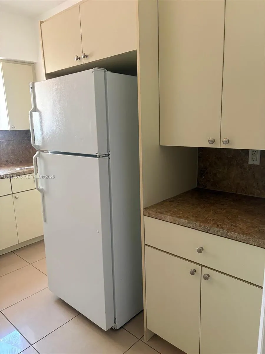 1040 92nd St #2 Bay Harbor Islands, FL 33154