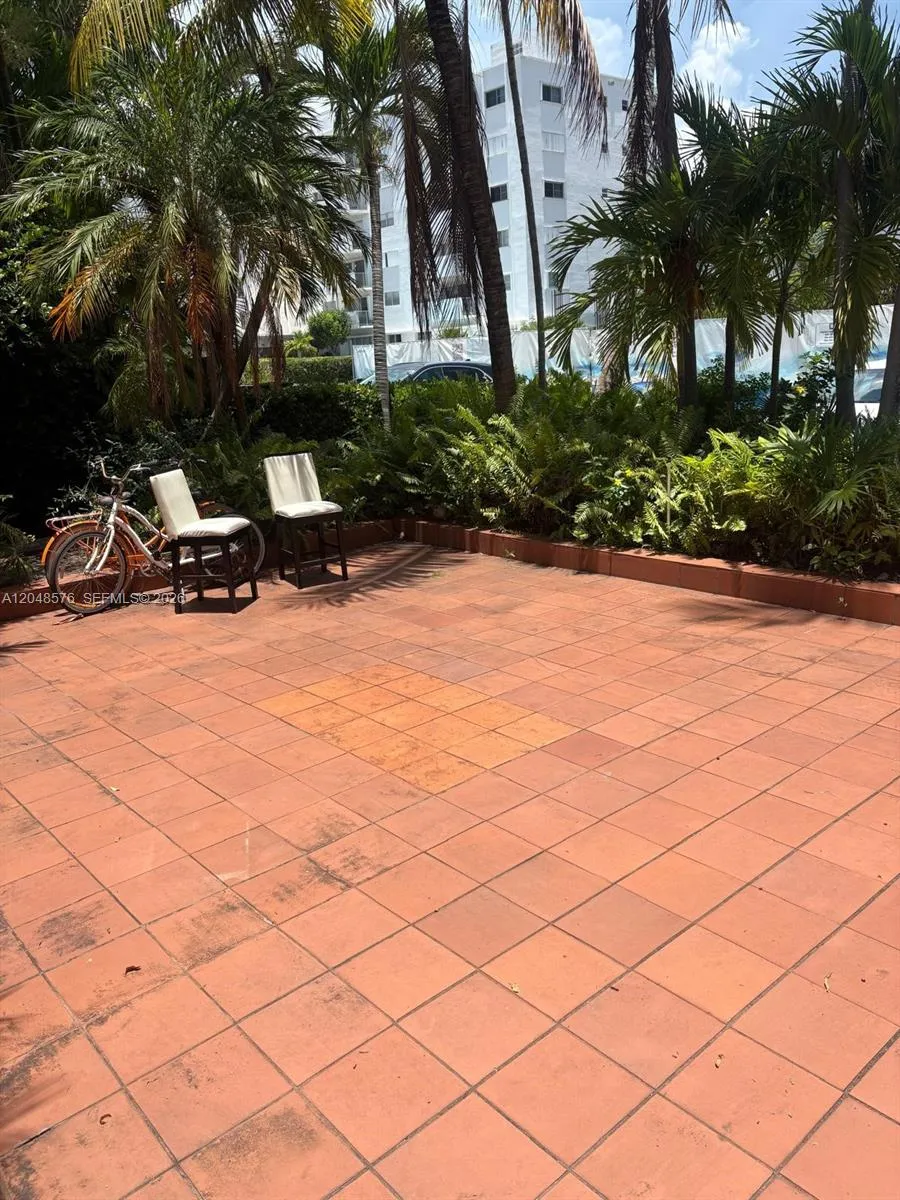 1040 92nd St #2 Bay Harbor Islands, FL 33154