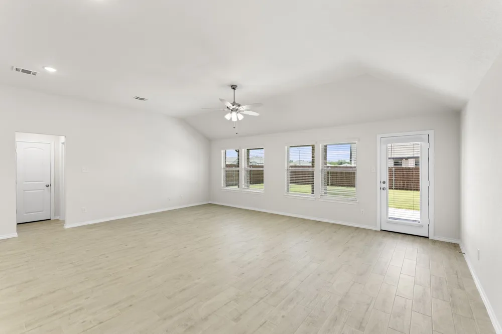 213 Van Horn Drive Terrell, TX 75160