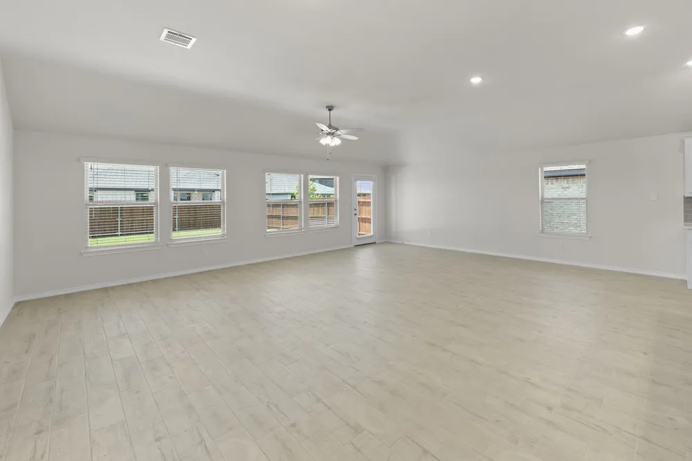 213 Van Horn Drive Terrell, TX 75160