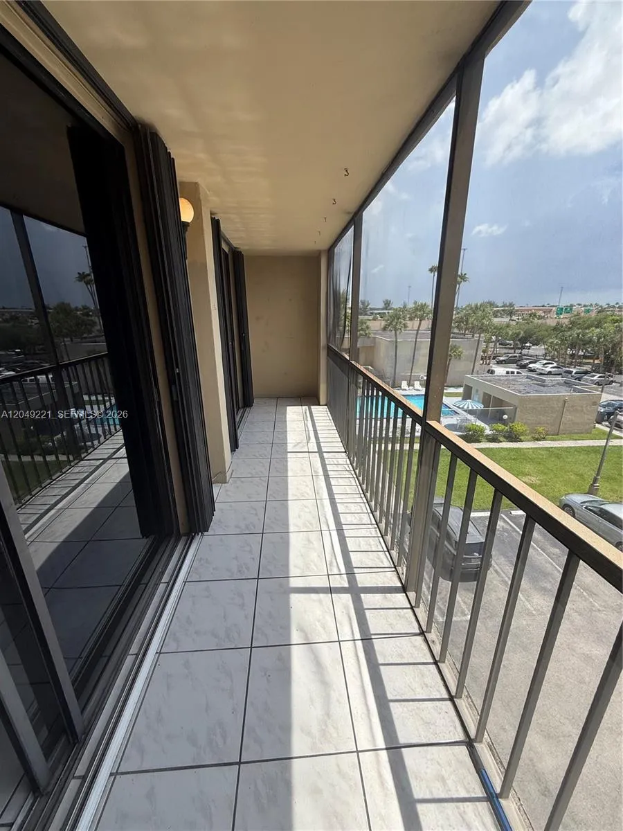 8625 NW 8th St #420 Miami, FL 33126