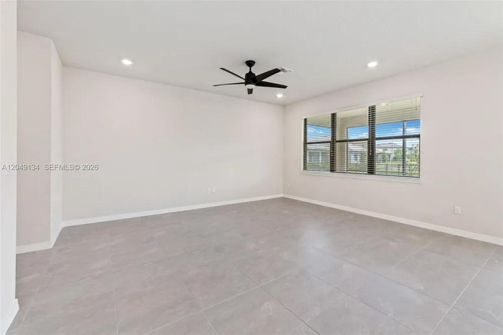 4470 Waterside Dr Oakland Park, FL 33309