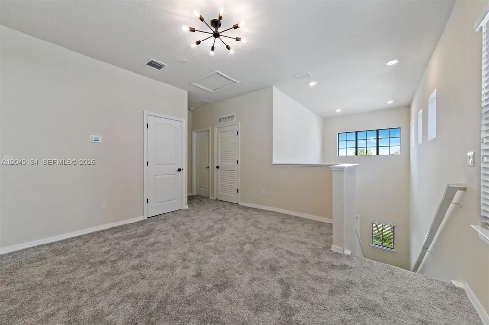 4470 Waterside Dr Oakland Park, FL 33309