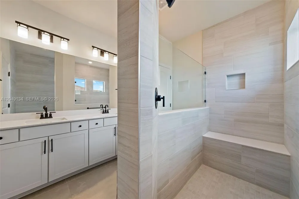4470 Waterside Dr Oakland Park, FL 33309