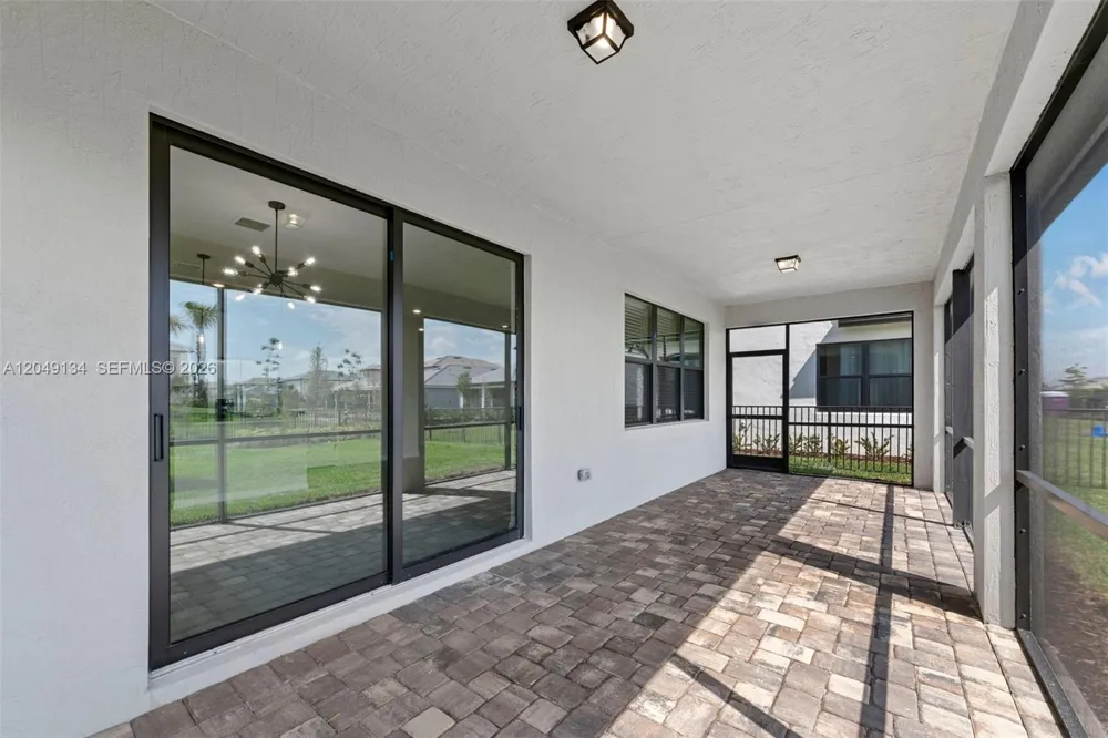 4470 Waterside Dr Oakland Park, FL 33309