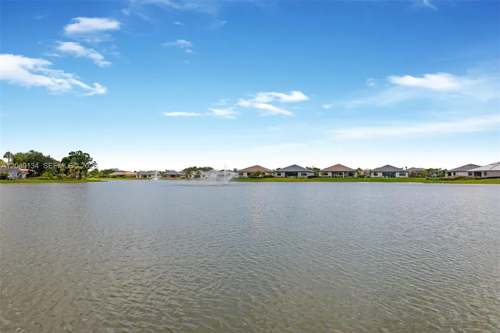 4470 Waterside Dr Oakland Park, FL 33309