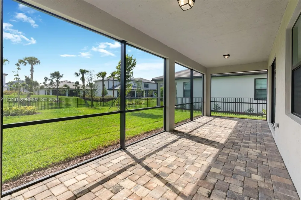 4470 Waterside Dr Oakland Park, FL 33309
