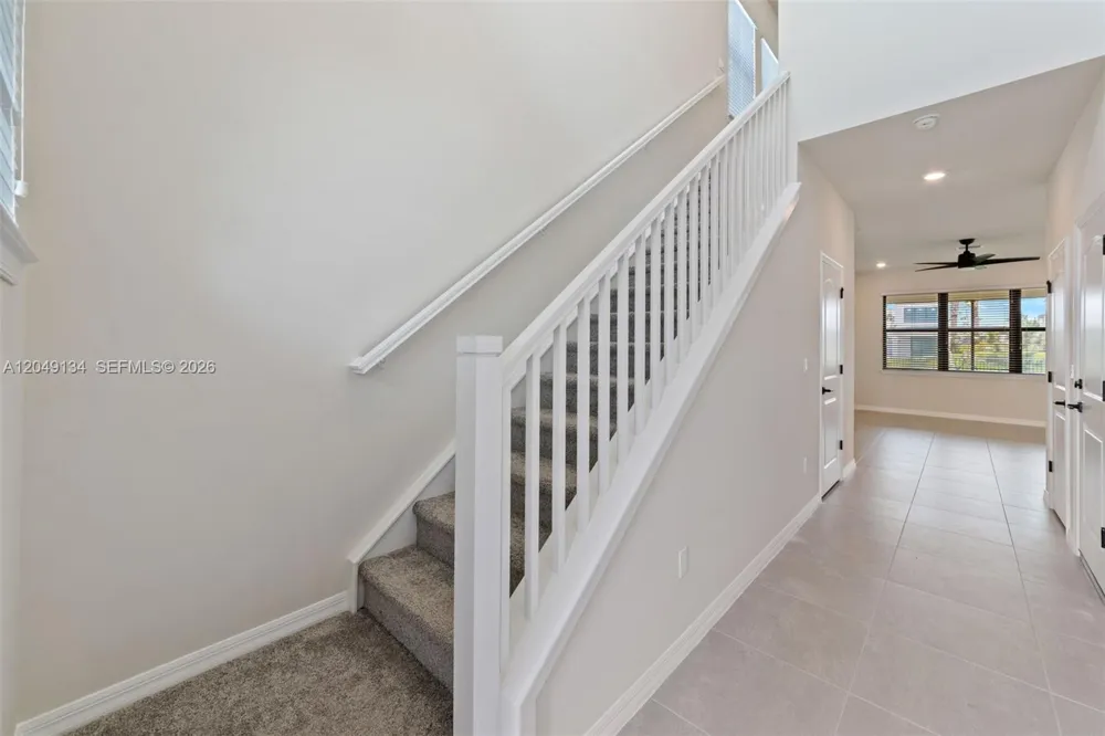 4470 Waterside Dr Oakland Park, FL 33309