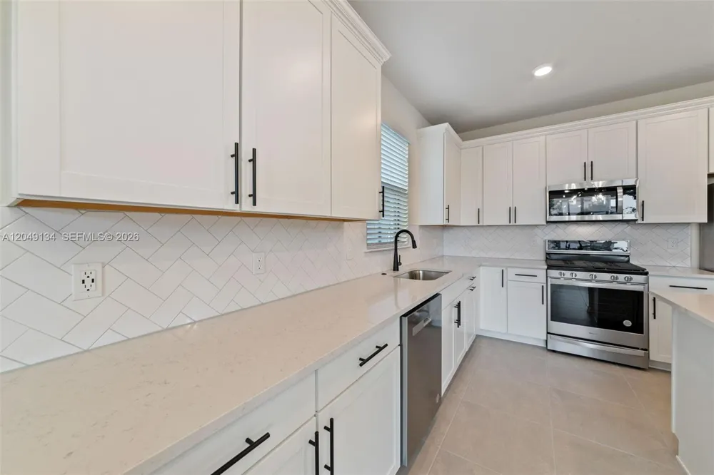 4470 Waterside Dr Oakland Park, FL 33309