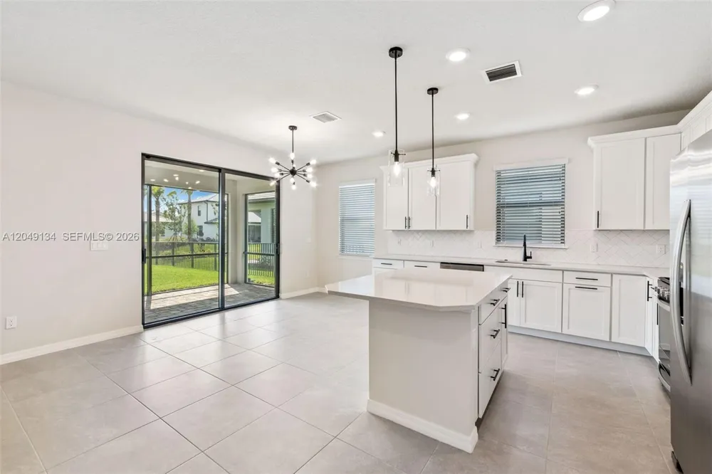 4470 Waterside Dr Oakland Park, FL 33309