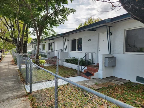 400 SW 21st Ave #3