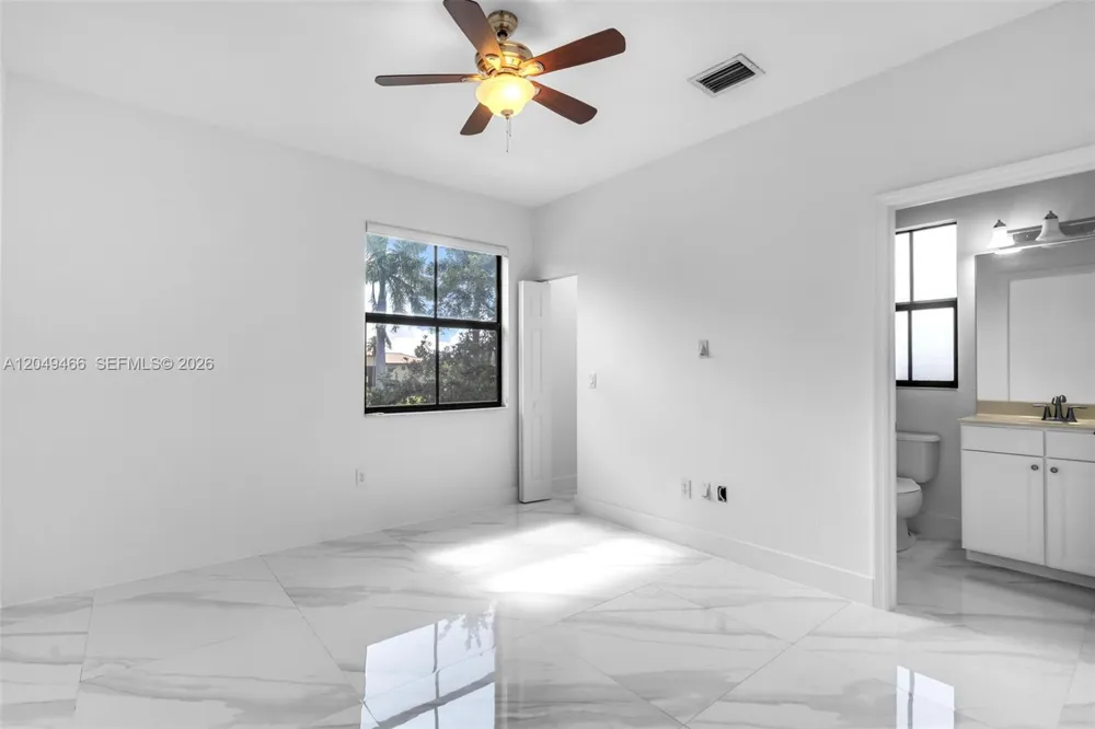 8850 NW 99th Path Doral, FL 33178
