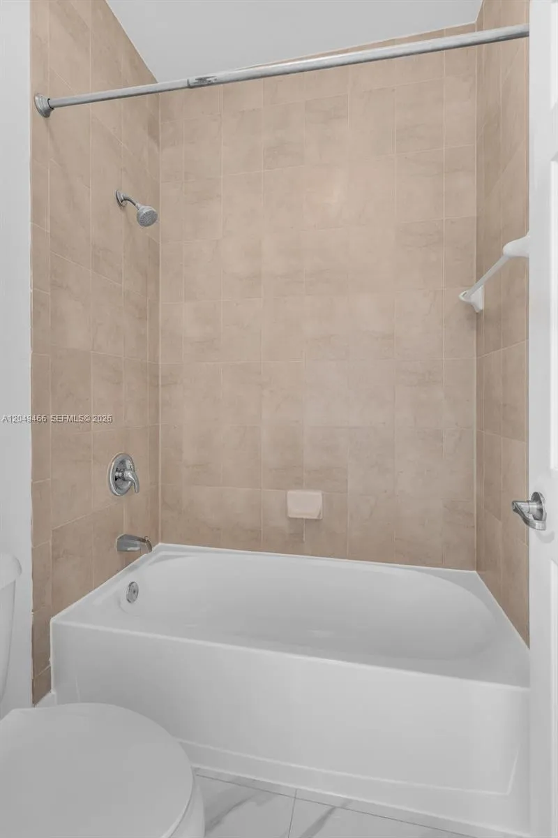 8850 NW 99th Path Doral, FL 33178