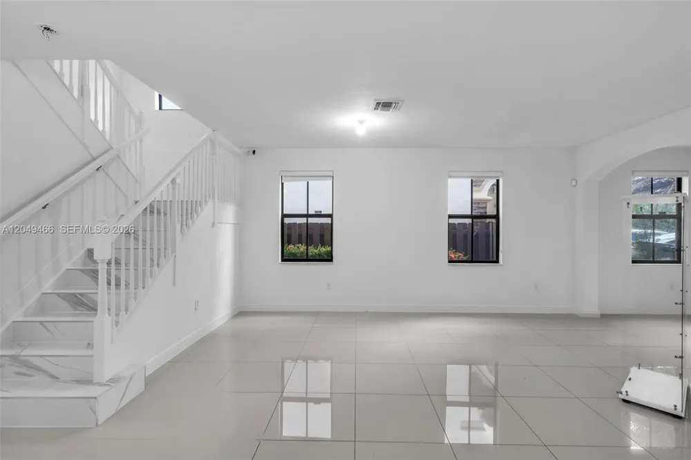 8850 NW 99th Path Doral, FL 33178
