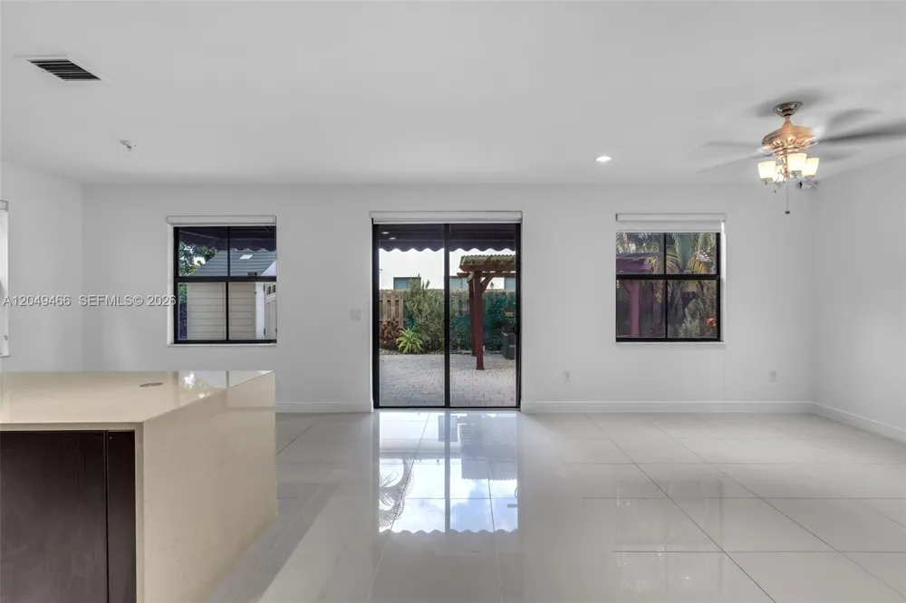 8850 NW 99th Path Doral, FL 33178