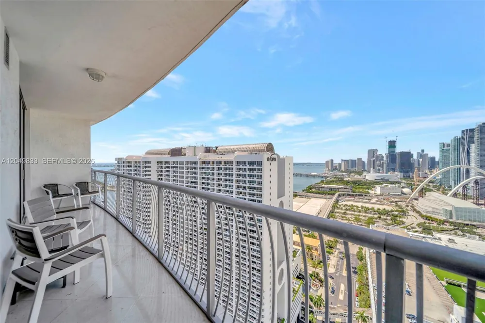 1750 Bayshore Dr #3910 Miami, FL 33132