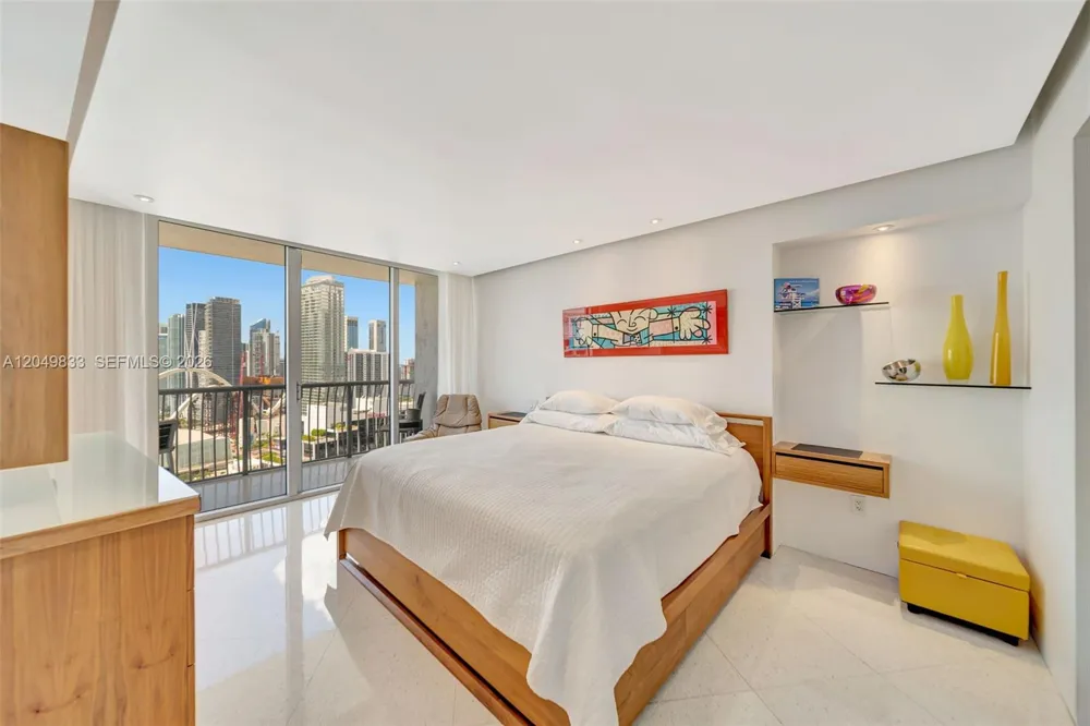 1750 Bayshore Dr #3910 Miami, FL 33132