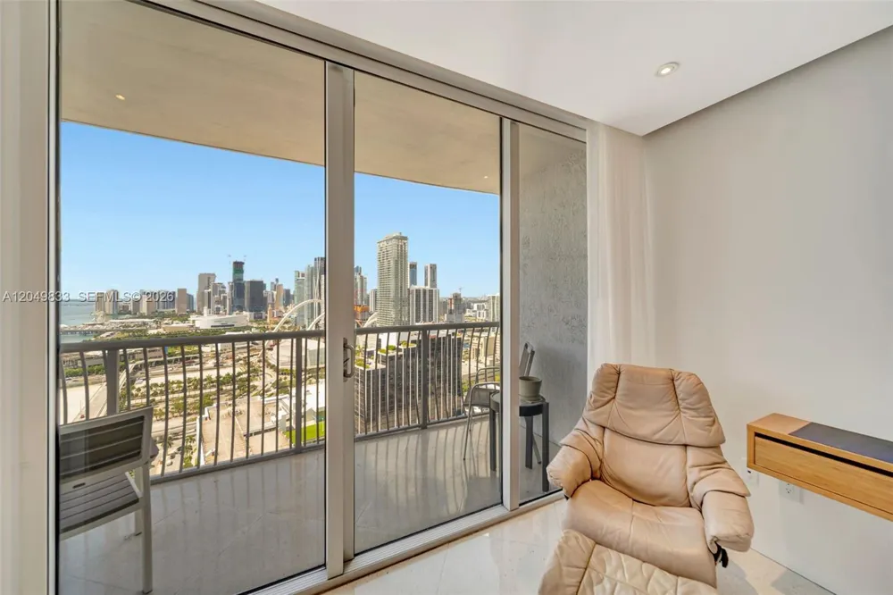 1750 Bayshore Dr #3910 Miami, FL 33132
