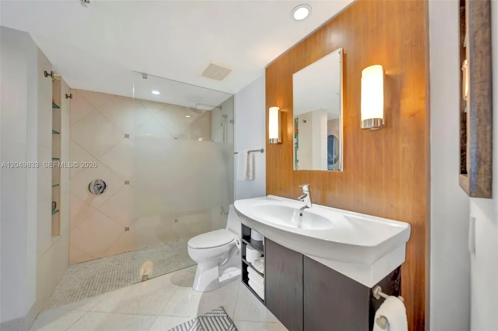 1750 Bayshore Dr #3910 Miami, FL 33132