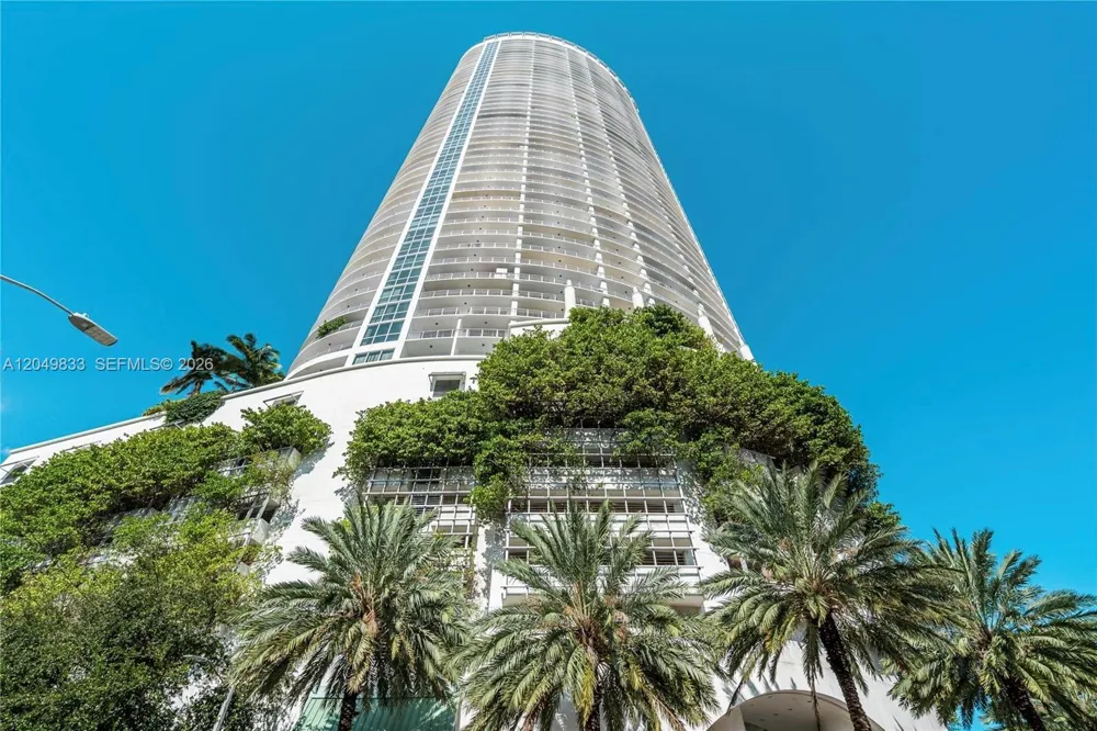 1750 Bayshore Dr #3910 Miami, FL 33132
