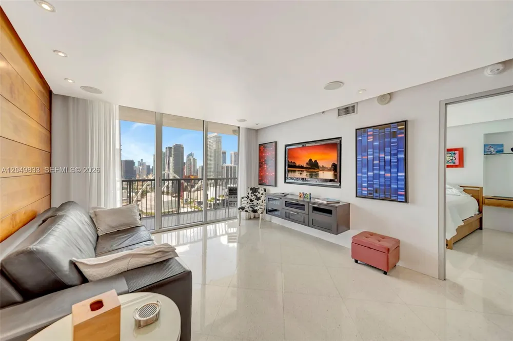1750 Bayshore Dr #3910 Miami, FL 33132