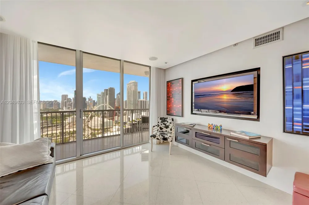 1750 Bayshore Dr #3910 Miami, FL 33132