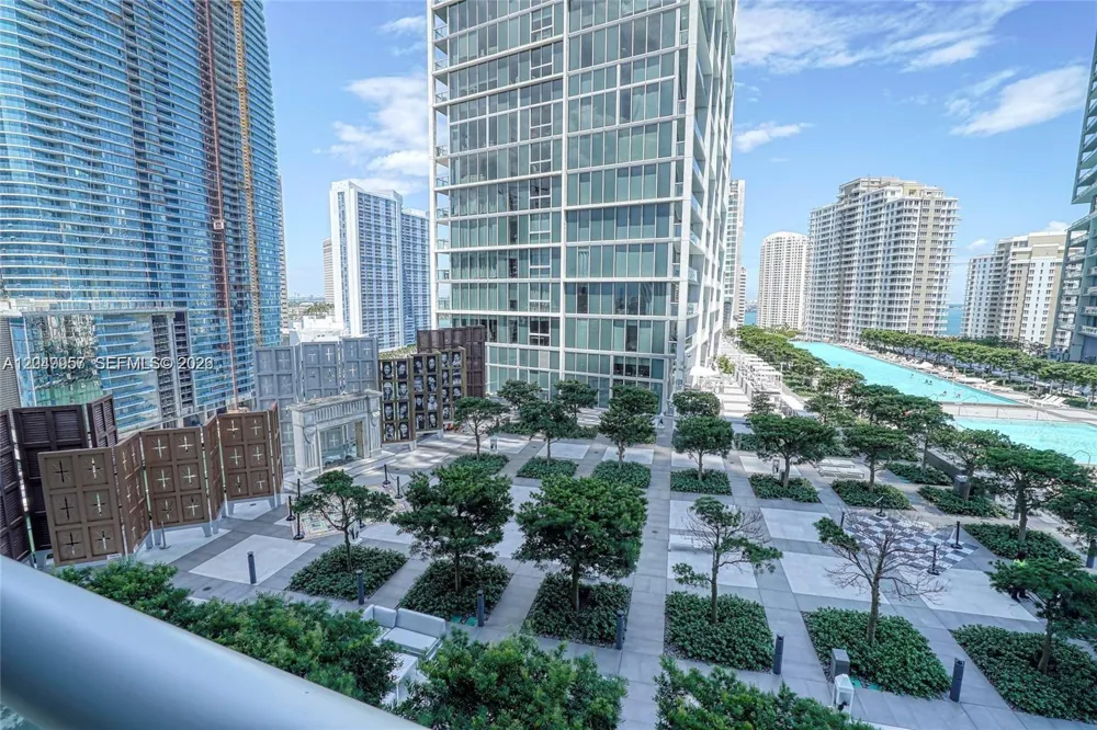 485 Brickell Ave #1701 Miami, FL 33131