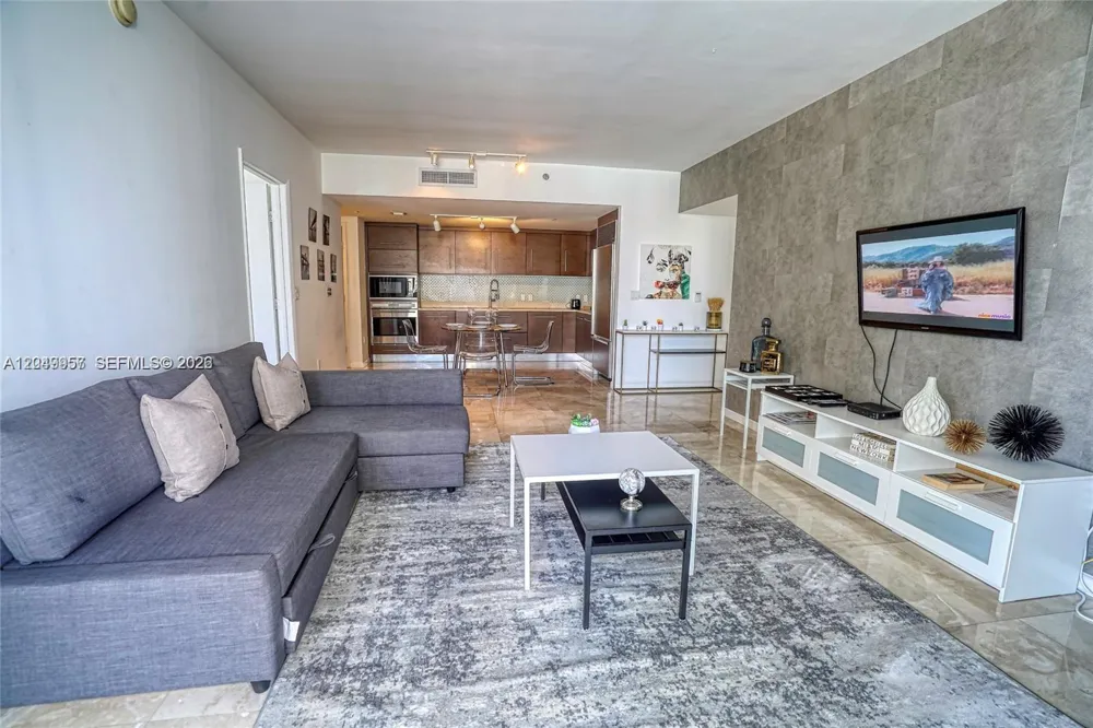 485 Brickell Ave #1701 Miami, FL 33131