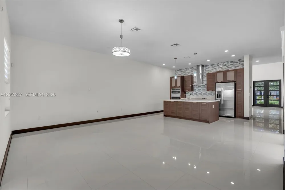 15455 NW 88th Ct Miami Lakes, FL 33018