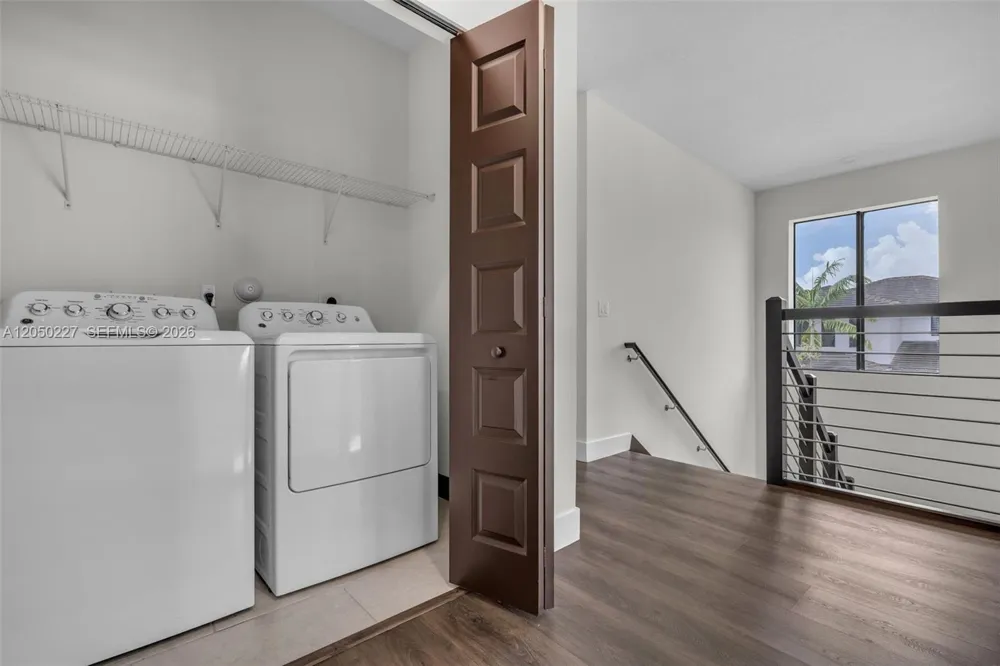 15455 NW 88th Ct Miami Lakes, FL 33018