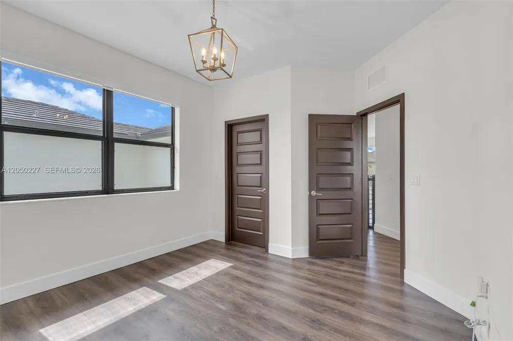 15455 NW 88th Ct Miami Lakes, FL 33018
