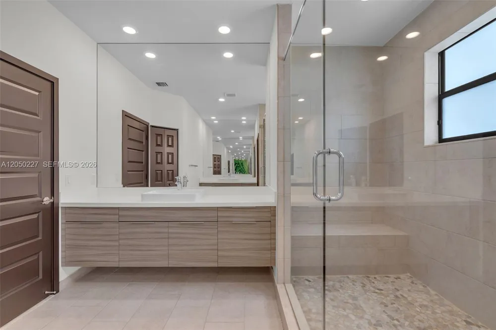 15455 NW 88th Ct Miami Lakes, FL 33018