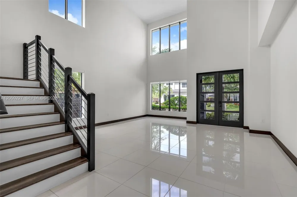 15455 NW 88th Ct Miami Lakes, FL 33018