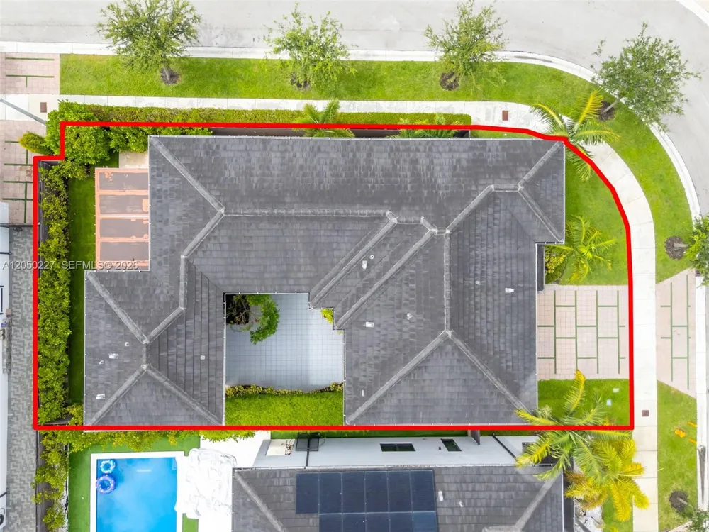 15455 NW 88th Ct Miami Lakes, FL 33018