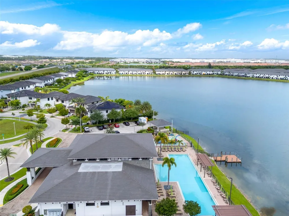 15455 NW 88th Ct Miami Lakes, FL 33018