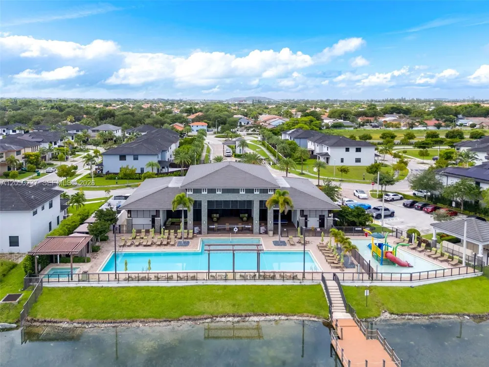 15455 NW 88th Ct Miami Lakes, FL 33018