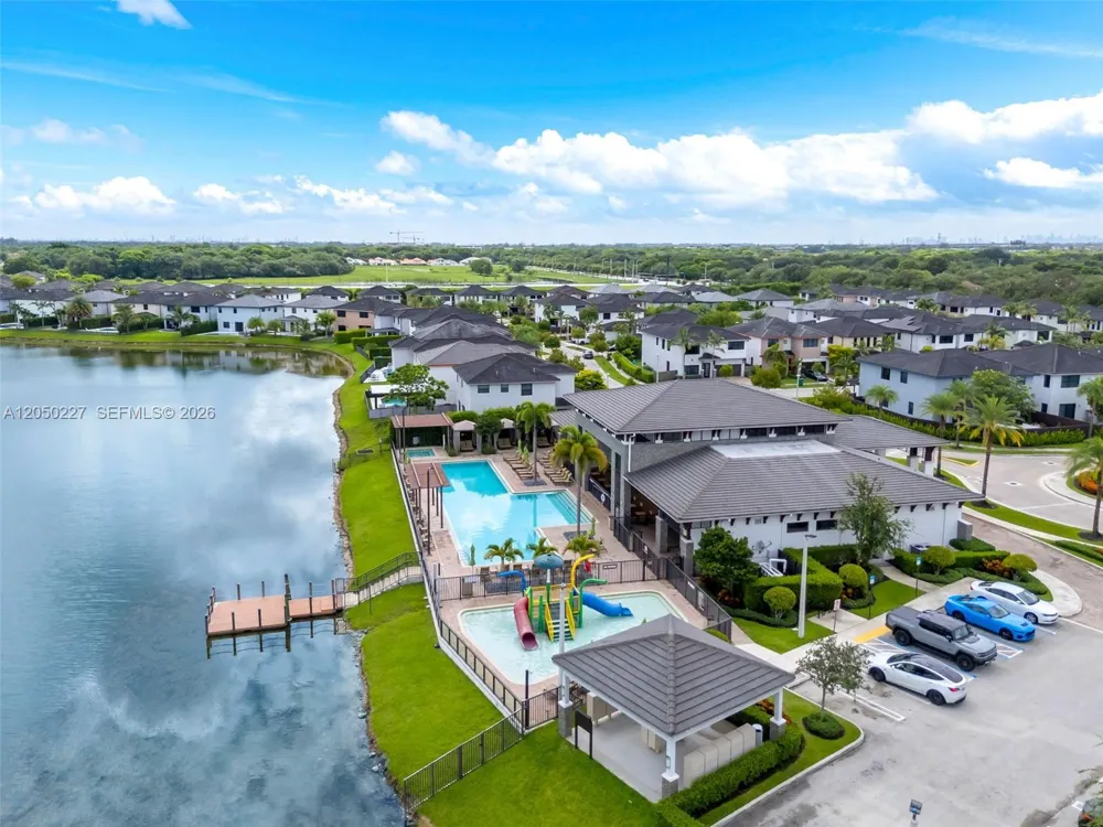 15455 NW 88th Ct Miami Lakes, FL 33018