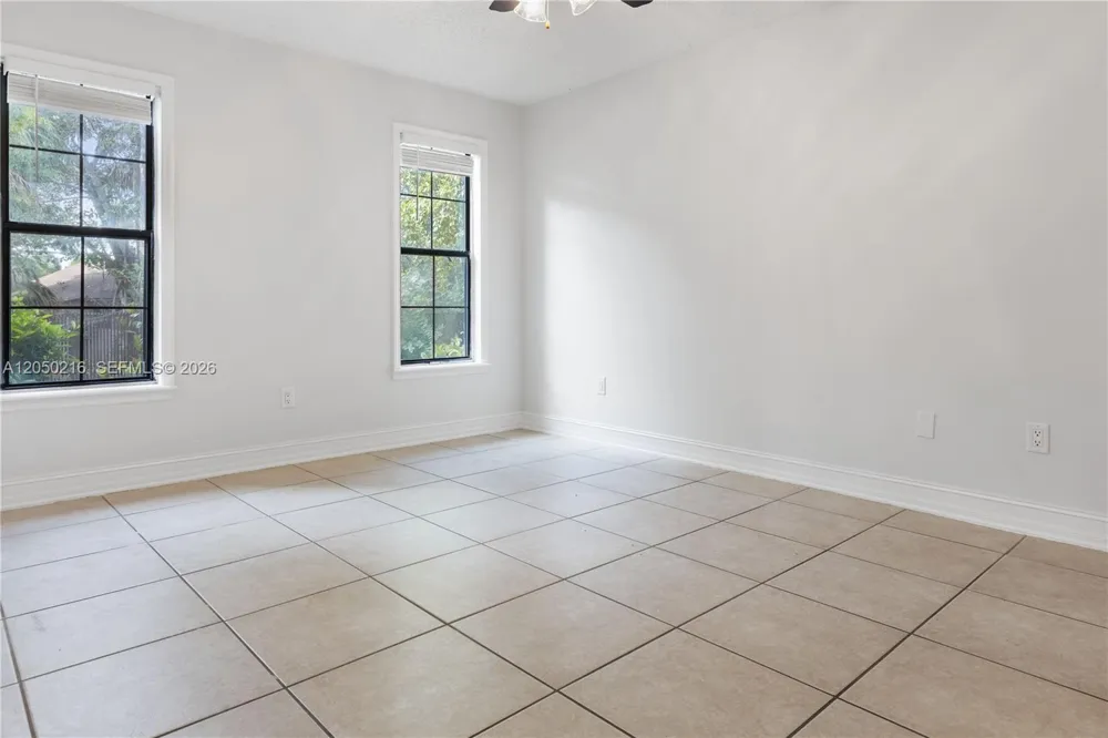 5236 Treetops Drive #L-104 Naples, FL 34113