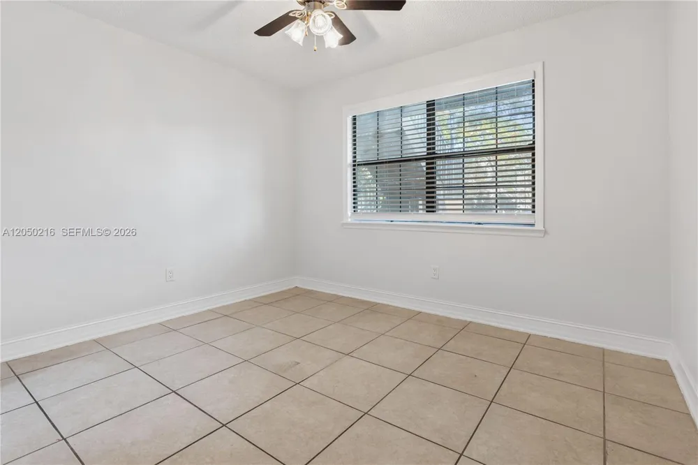 5236 Treetops Drive #L-104 Naples, FL 34113