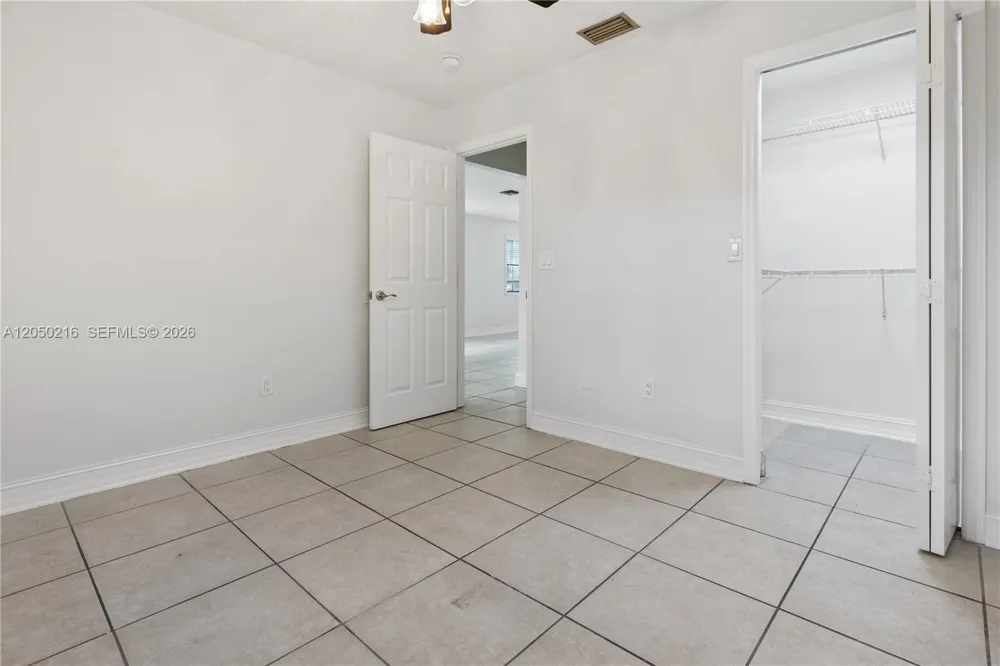 5236 Treetops Drive #L-104 Naples, FL 34113