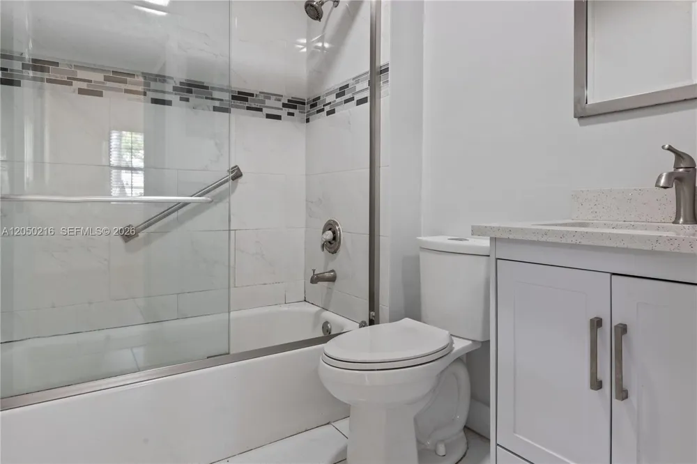 5236 Treetops Drive #L-104 Naples, FL 34113