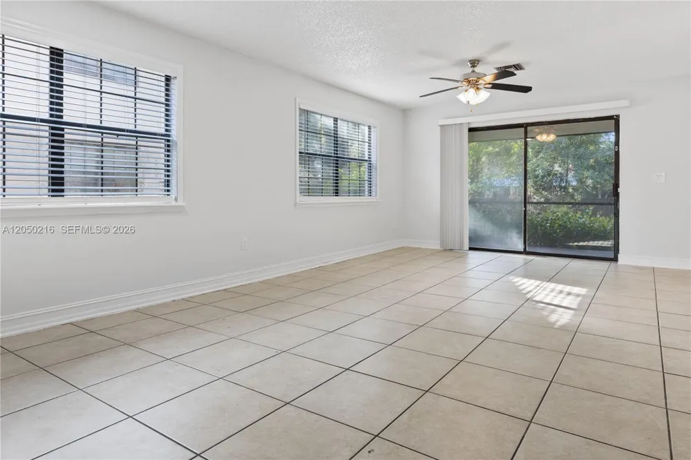 5236 Treetops Drive #L-104 Naples, FL 34113