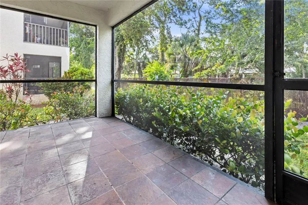 5236 Treetops Drive #L-104 Naples, FL 34113