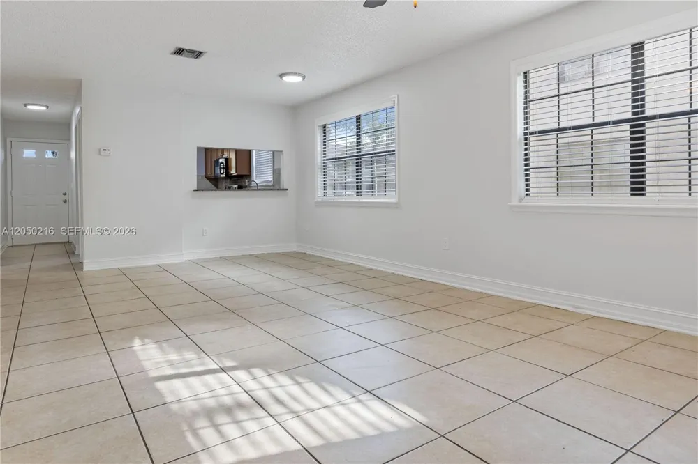 5236 Treetops Drive #L-104 Naples, FL 34113