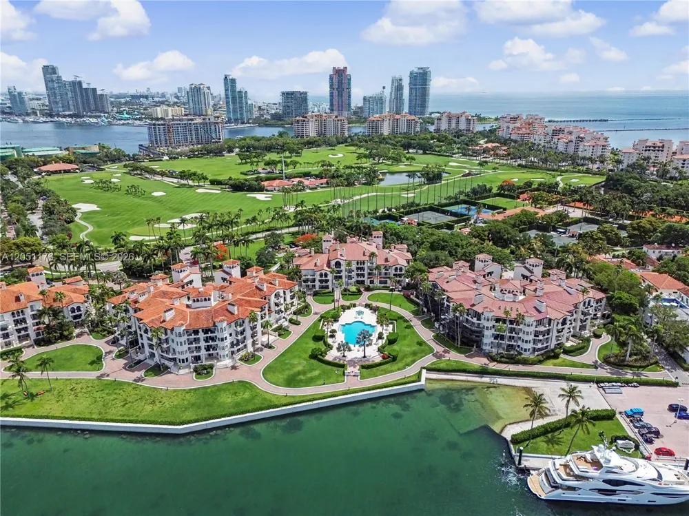 2124 Fisher Island Dr #2124 Miami Beach, FL 33109