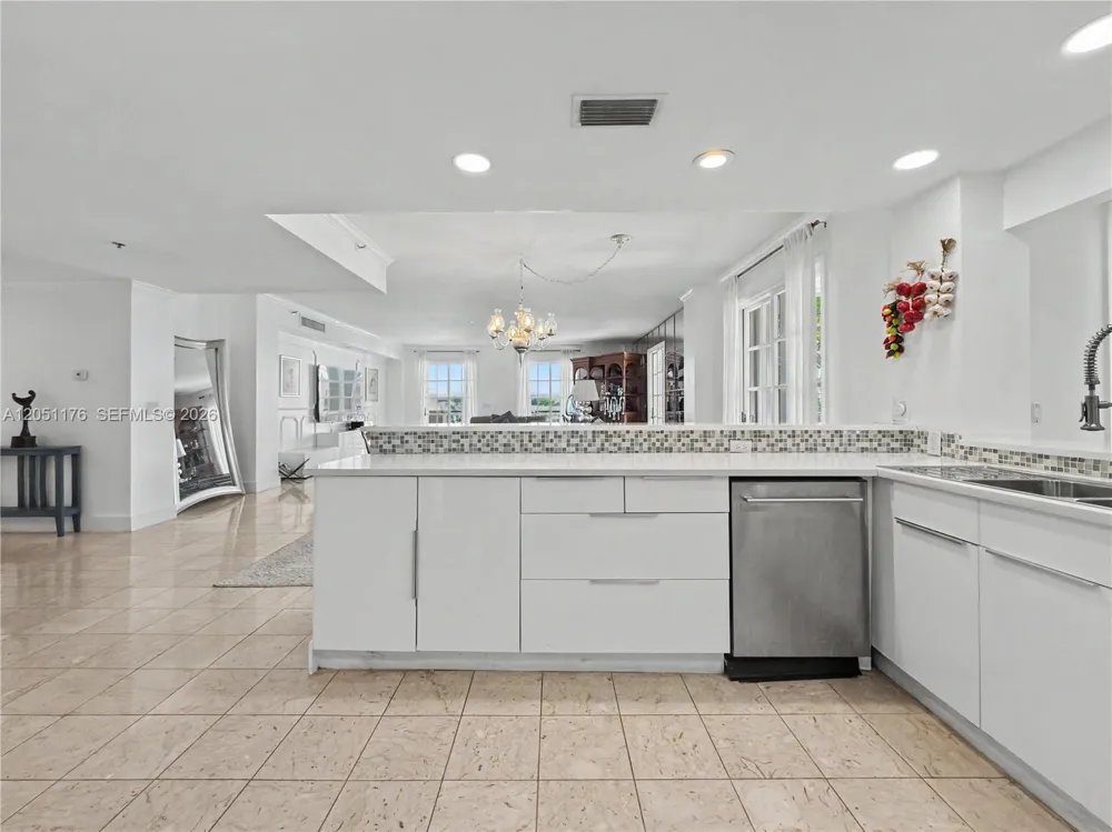 2124 Fisher Island Dr #2124 Miami Beach, FL 33109