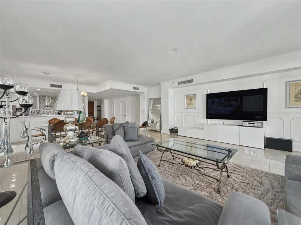 2124 Fisher Island Dr #2124 Miami Beach, FL 33109