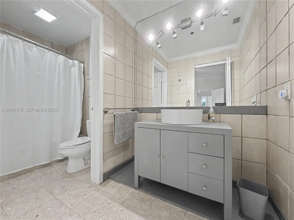 2124 Fisher Island Dr #2124 Miami Beach, FL 33109