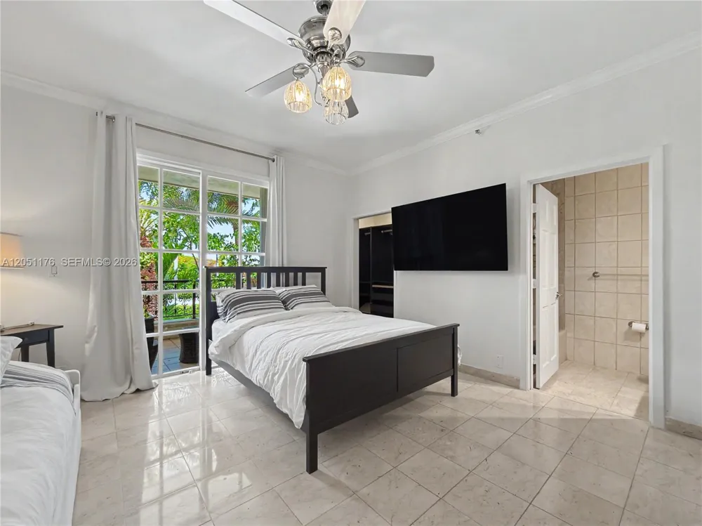 2124 Fisher Island Dr #2124 Miami Beach, FL 33109