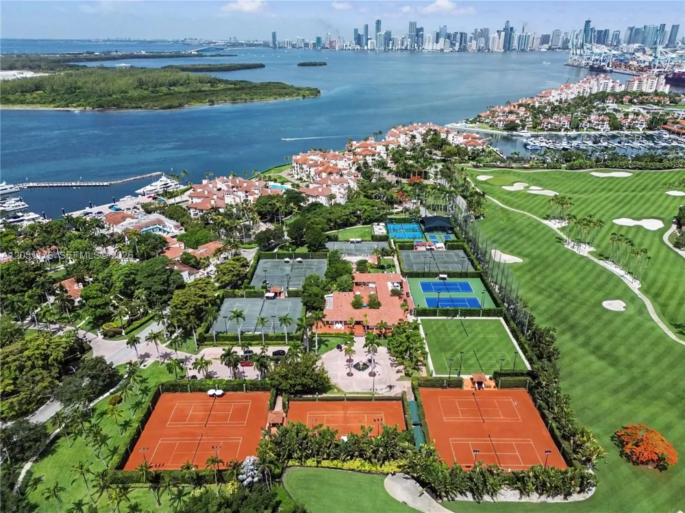 2124 Fisher Island Dr #2124 Miami Beach, FL 33109